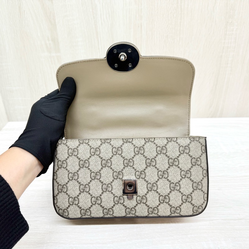 GUCCI原花棕牛皮Petite銀釦雙G橫版迷你郵差包739722-9