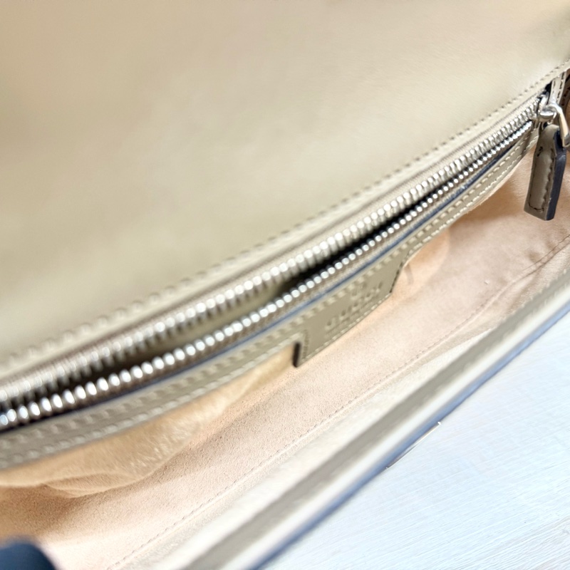 GUCCI原花棕牛皮Petite銀釦雙G橫版迷你郵差包739722-10