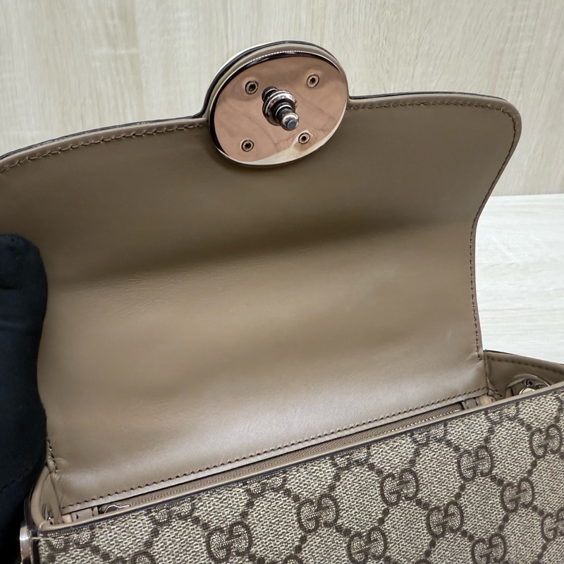 GUCCI原花棕牛皮Petite銀釦雙G橫版迷你郵差包739722-14