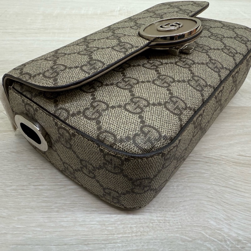 GUCCI原花棕牛皮Petite銀釦雙G橫版迷你郵差包739722-20