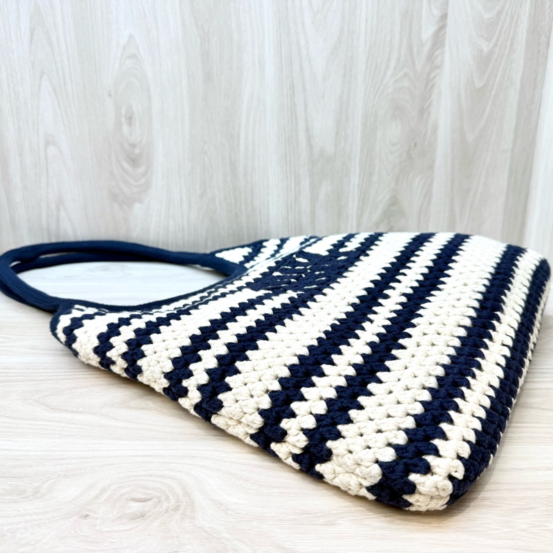 MIUMIU藍白編織金釦IVY托特包-3