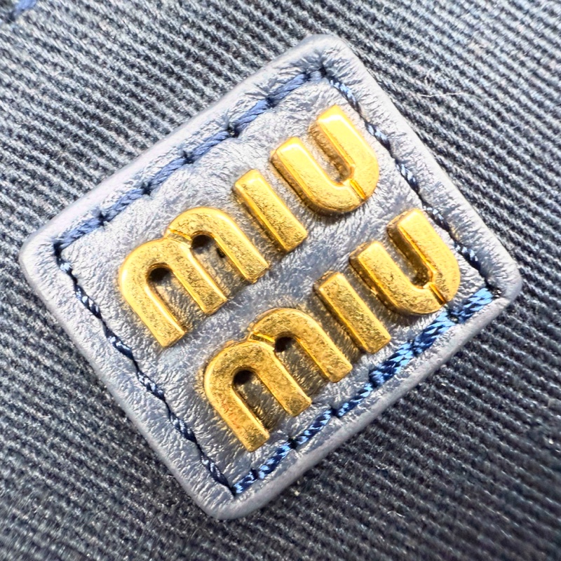 MIUMIU藍白編織金釦IVY托特包-11