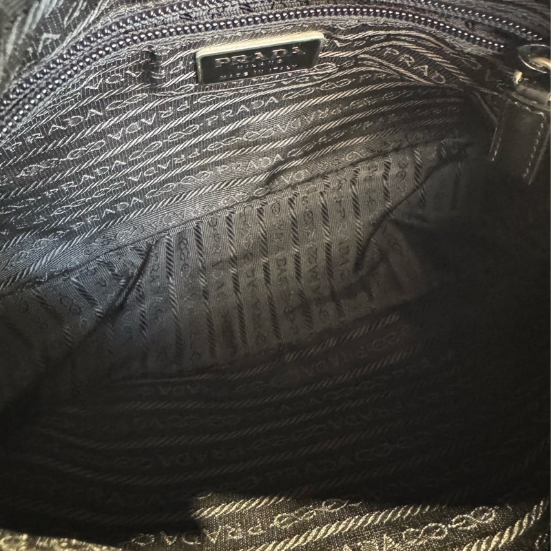 Prada降落傘布面郵差包-13