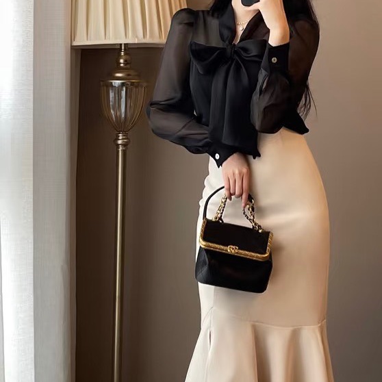 CHANEL手工坊kisslock 黑金肩背斜背晚宴包17*15*9 98新配件保卡-0