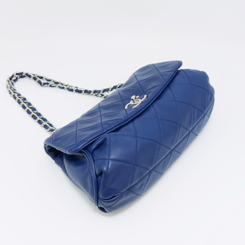 CHANEL 藍銀菱格紋手提肩背南瓜包31*16*9 98新配件盒子塵袋保卡-5