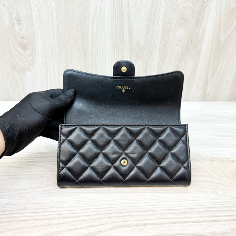 CHANEL黑色金釦羊皮COCO下蓋長夾AP0241-5
