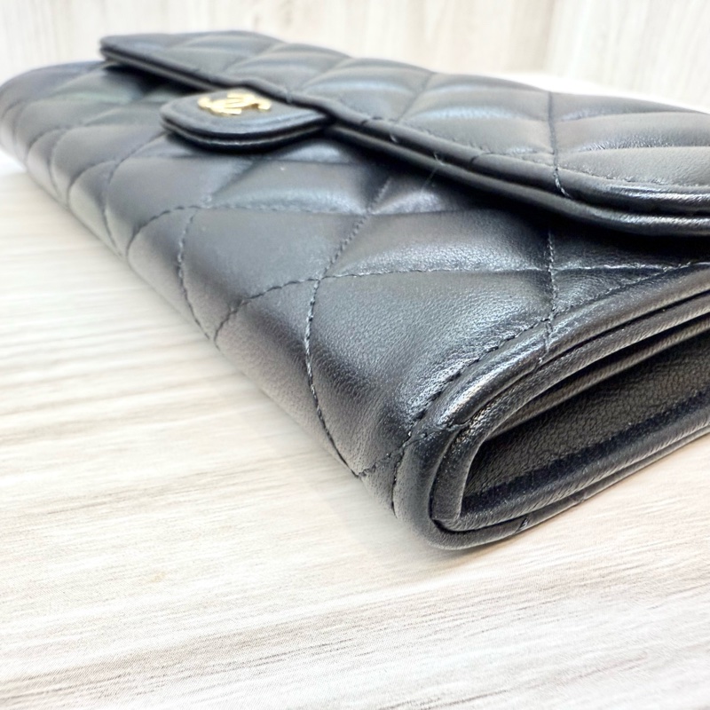 CHANEL黑色金釦羊皮COCO下蓋長夾AP0241-18