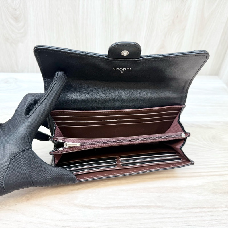 CHANEL黑色銀釦羊皮COCO下蓋長夾AP0241-6