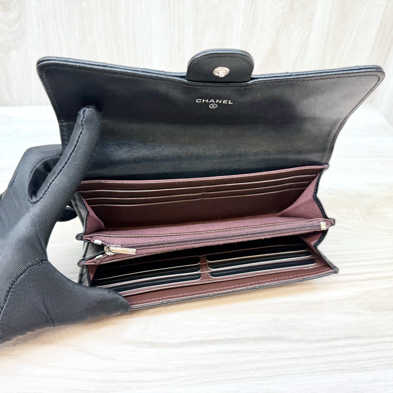 CHANEL黑色銀釦羊皮COCO下蓋長夾AP0241-7