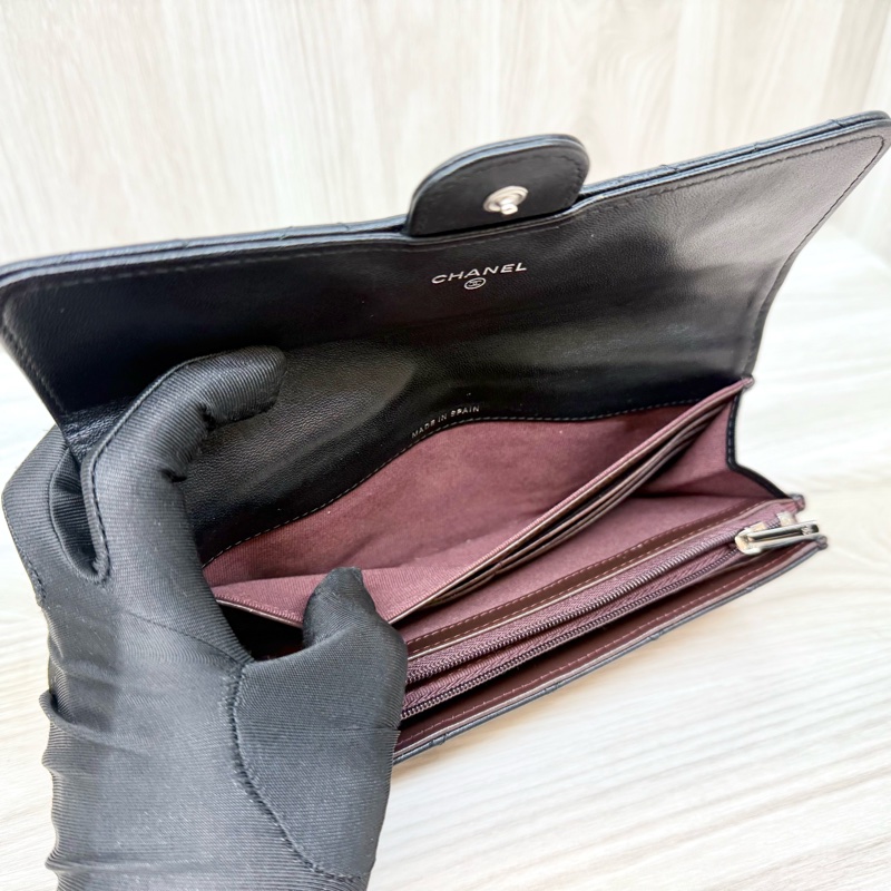 CHANEL黑色銀釦羊皮COCO下蓋長夾AP0241-10