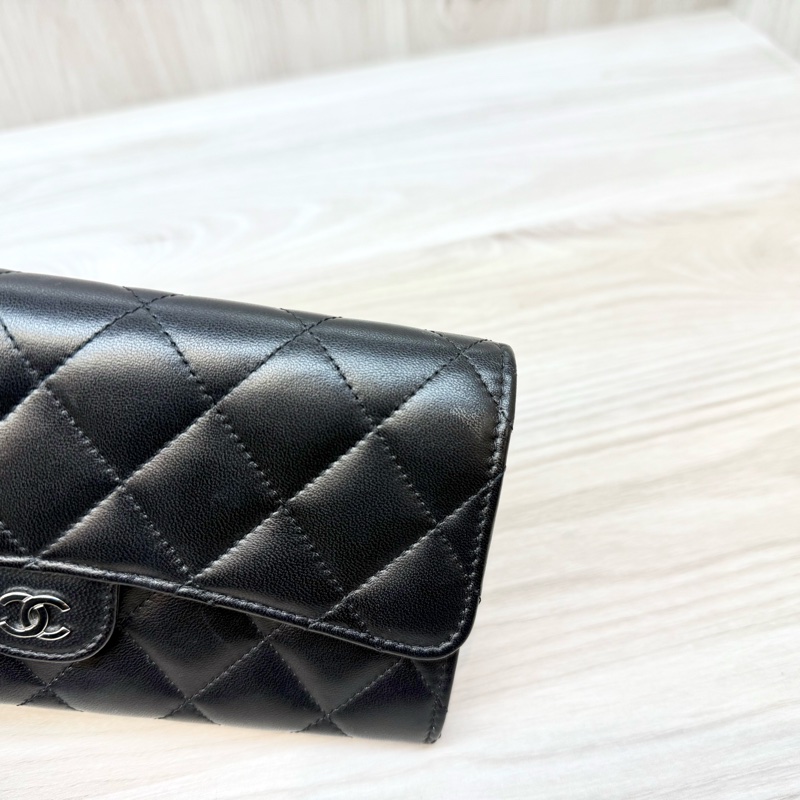 CHANEL黑色銀釦羊皮COCO下蓋長夾AP0241-13