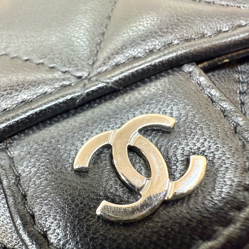 CHANEL黑色銀釦羊皮COCO下蓋長夾AP0241-16