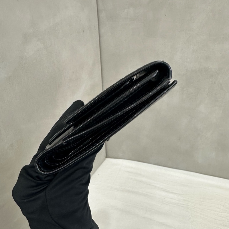 Gucci 黑色漆皮零錢袋短夾-3