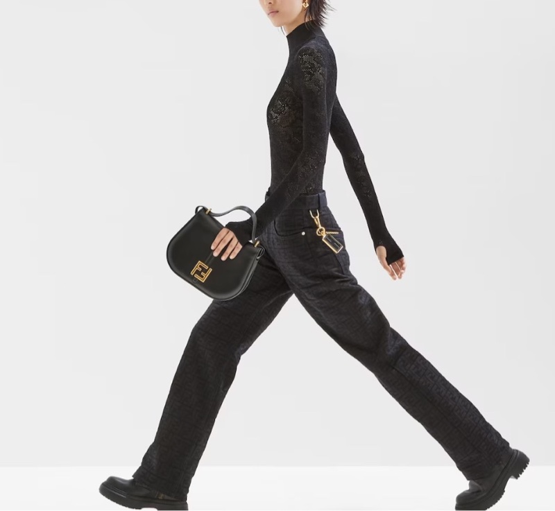 Fendi 女士 中號磁性扣斜挎包均碼碼中號、25cm*7cm*20cm-5