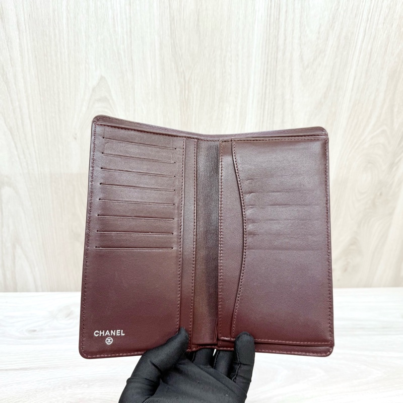 Chanel黑色銀雙C LOGO羊皮對開8卡長夾A31509-6