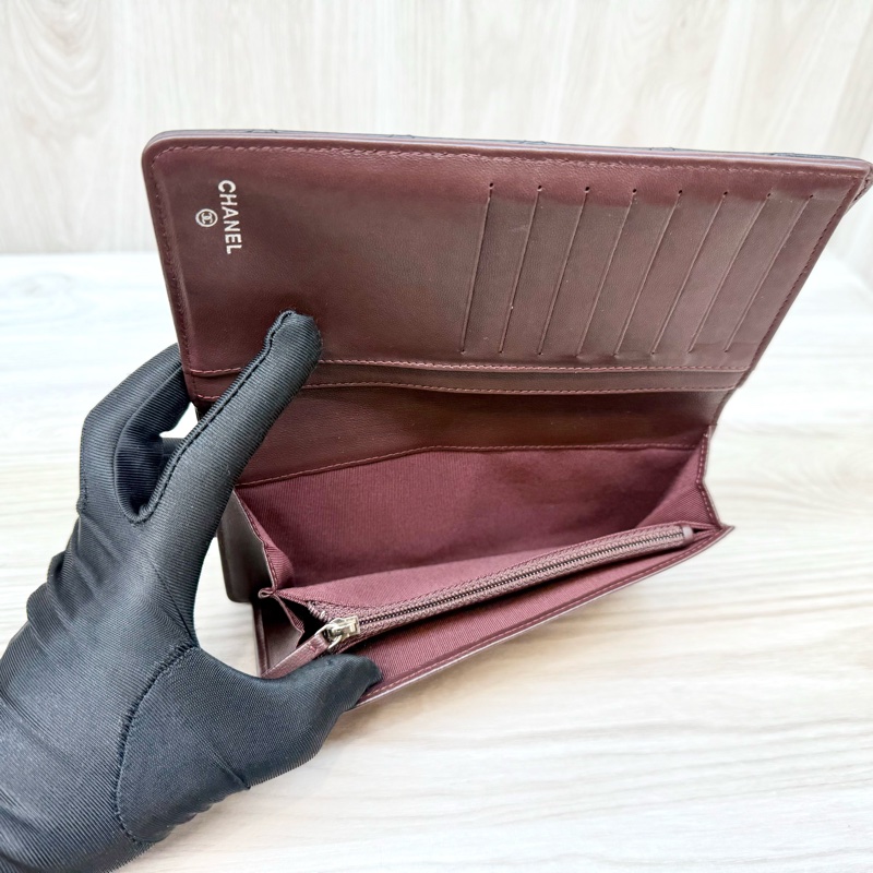 Chanel黑色銀雙C LOGO羊皮對開8卡長夾A31509-7