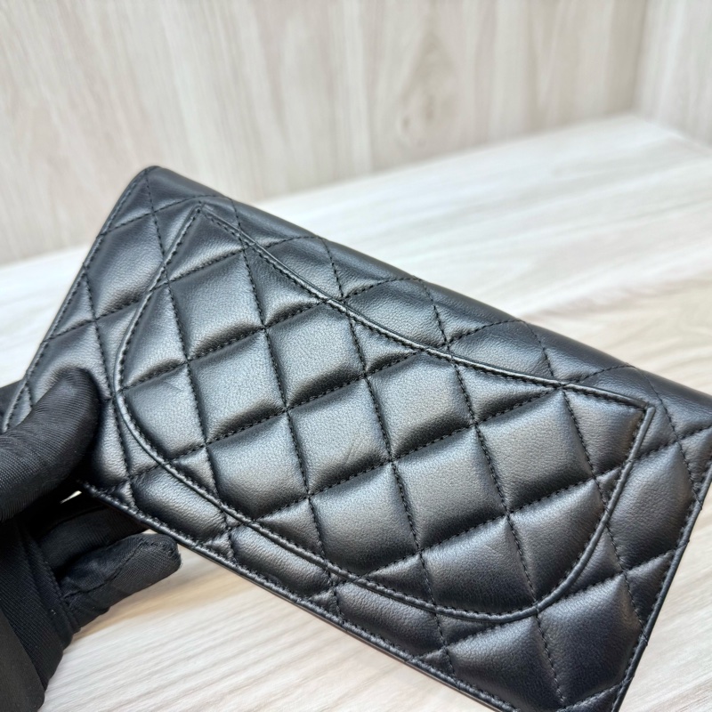 Chanel黑色銀雙C LOGO羊皮對開8卡長夾A31509-11
