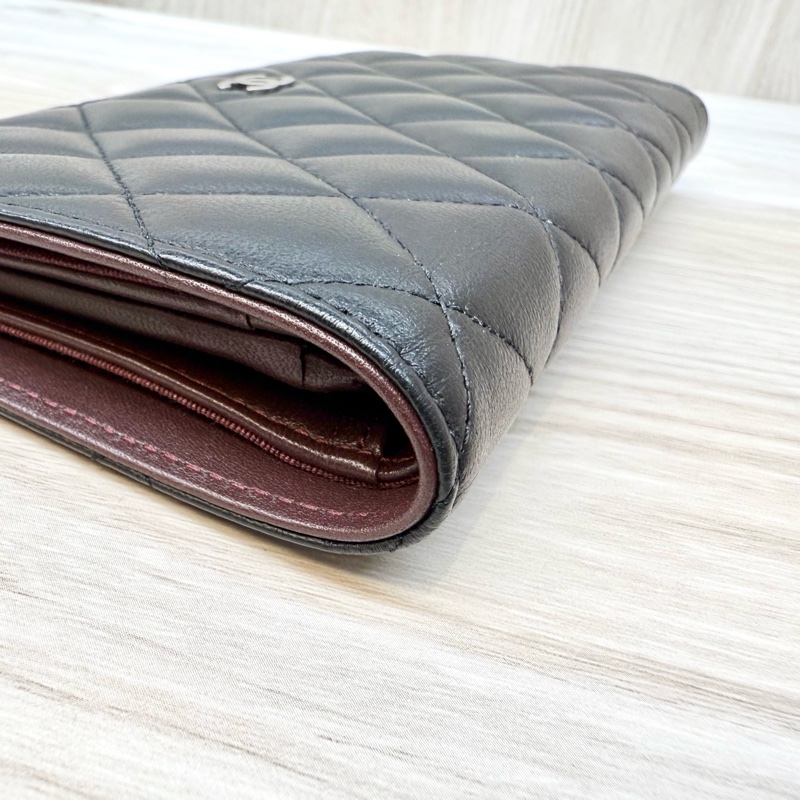 Chanel黑色銀雙C LOGO羊皮對開8卡長夾A31509-12