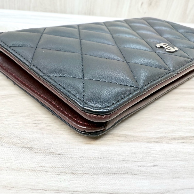 Chanel黑色銀雙C LOGO羊皮對開8卡長夾A31509-14