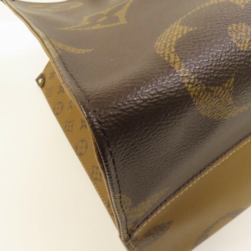 LOUIS VUITTON Monogram Giant OnTheGo GM金扣手挽肩背兩用袋-10