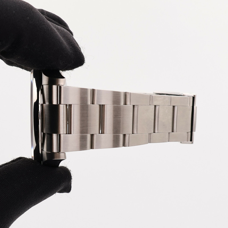 ROLEX Oyster Perpetual 126000-18