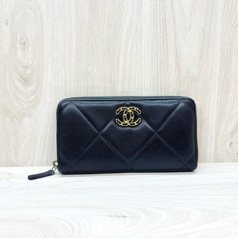 CHANEL黑金羊皮19桃紅內裡ㄇ拉長夾-0