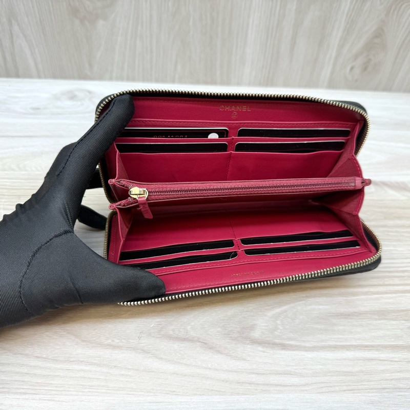 CHANEL黑金羊皮19桃紅內裡ㄇ拉長夾-5