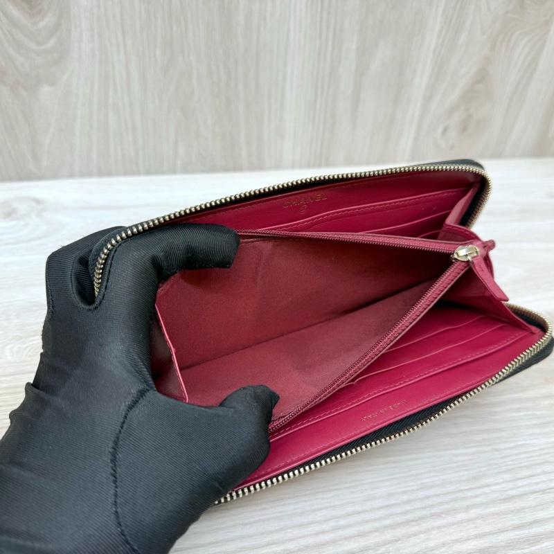 CHANEL黑金羊皮19桃紅內裡ㄇ拉長夾-13