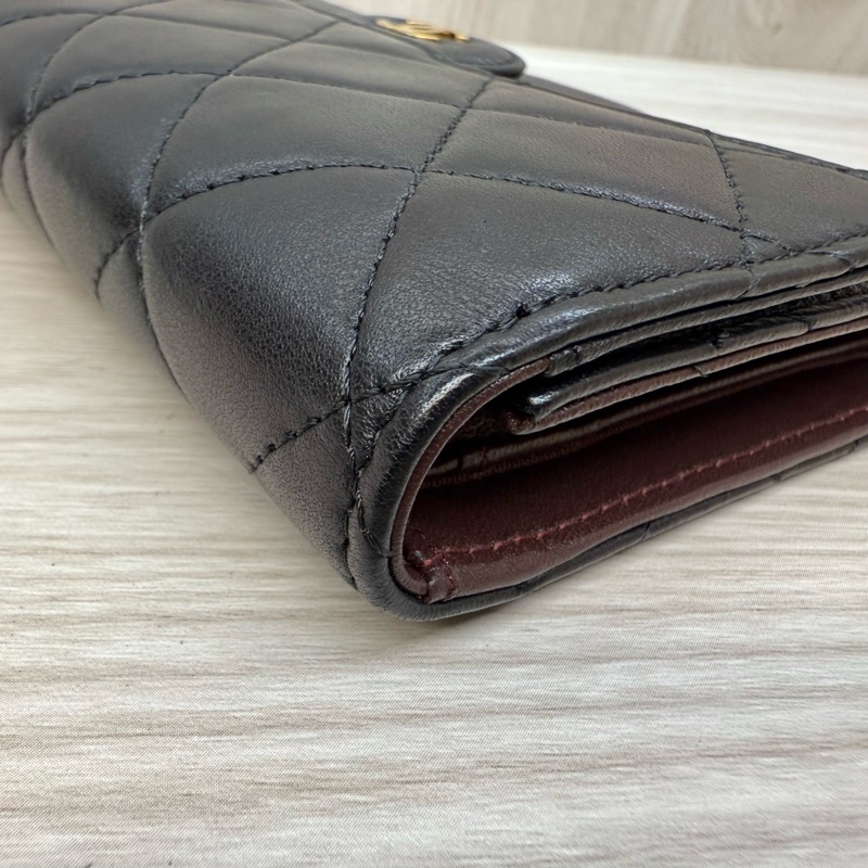 Chanel黑金羊皮三折長夾-15