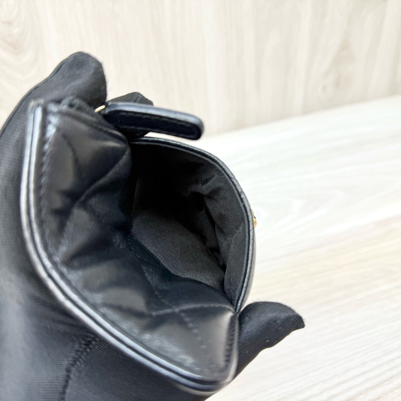 CHANEL皮夾黑羊皮19系列一字拉鍊卡夾包AP1182-4