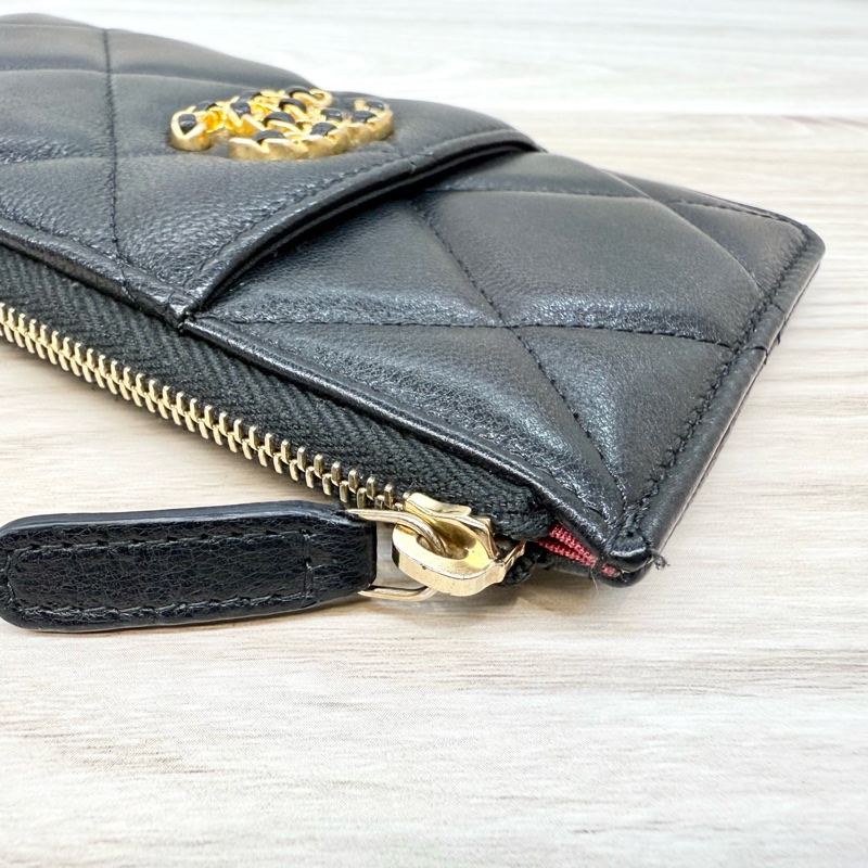 CHANEL皮夾黑羊皮19系列一字拉鍊卡夾包AP1182-12
