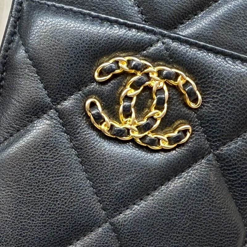 CHANEL皮夾黑羊皮19系列一字拉鍊卡夾包AP1182-14