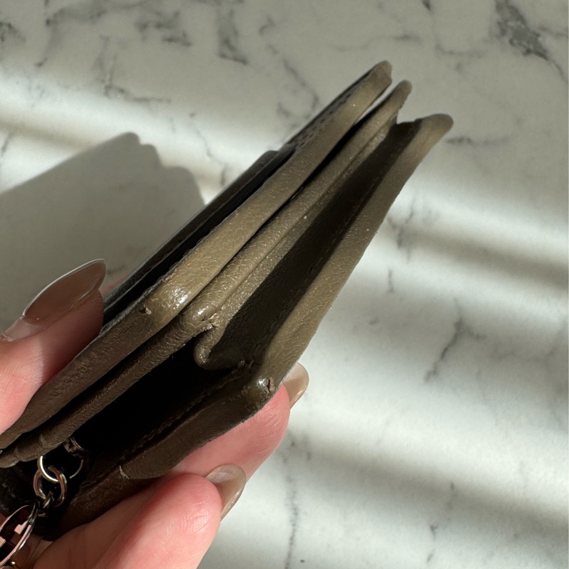 Gucci墨綠壓紋大圓雙G釦式短夾 招財色系錢包👛-5