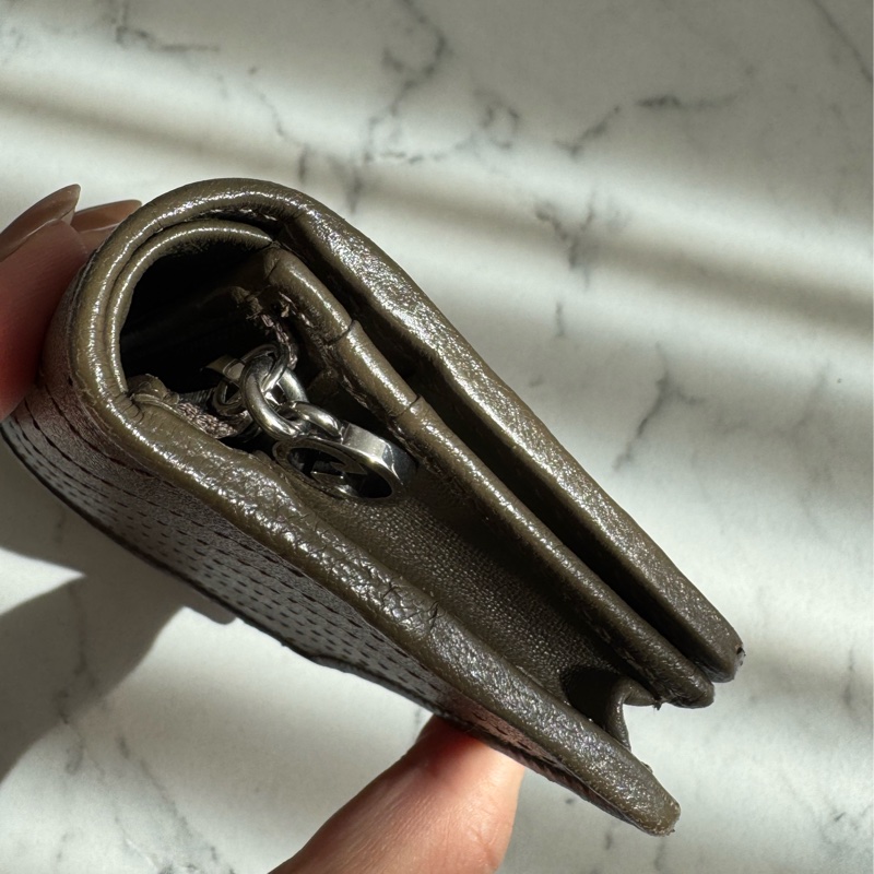 Gucci墨綠壓紋大圓雙G釦式短夾 招財色系錢包👛-8