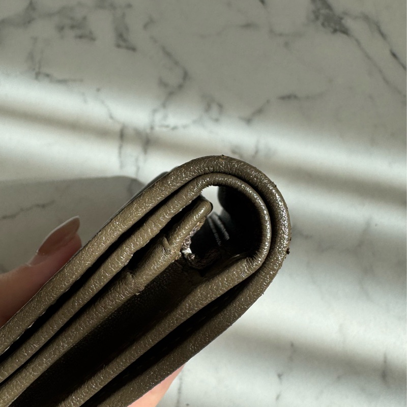 Gucci墨綠壓紋大圓雙G釦式短夾 招財色系錢包👛-9