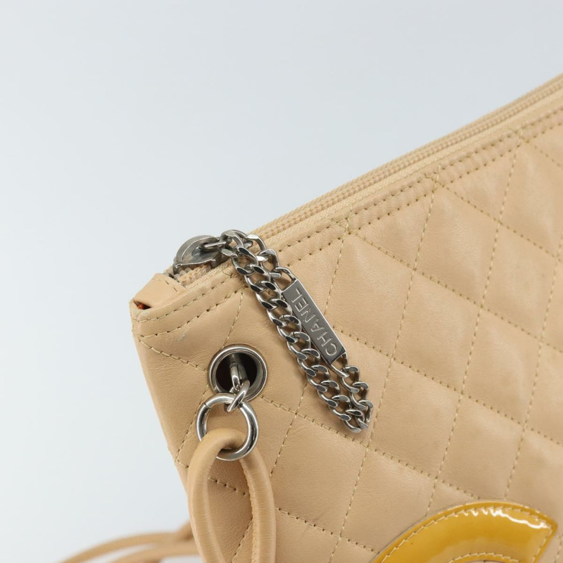 【日本直送】香奈兒 Cambon 系列絎縫肩背包,皮革材質,米色,銀色,CC 標誌,貨號 163611-9