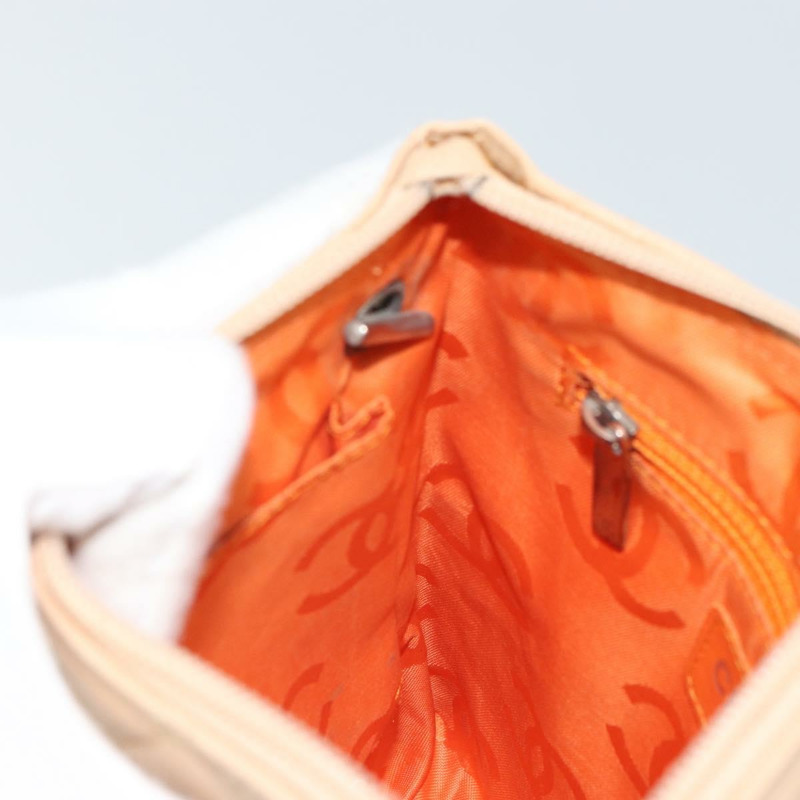 【日本直送】香奈兒 Cambon 系列絎縫肩背包,皮革材質,米色,銀色,CC 標誌,貨號 163611-18