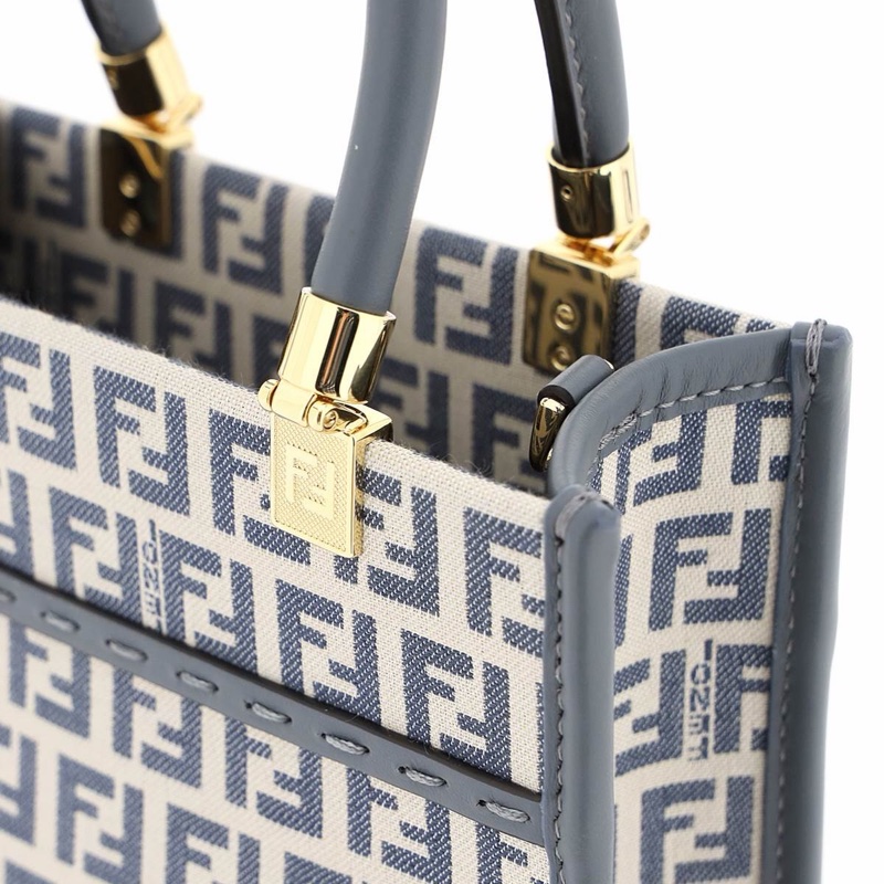 Fendi 女士 可調節肩帶單肩包均碼碼MINI、16cm*6cm*17cm-4