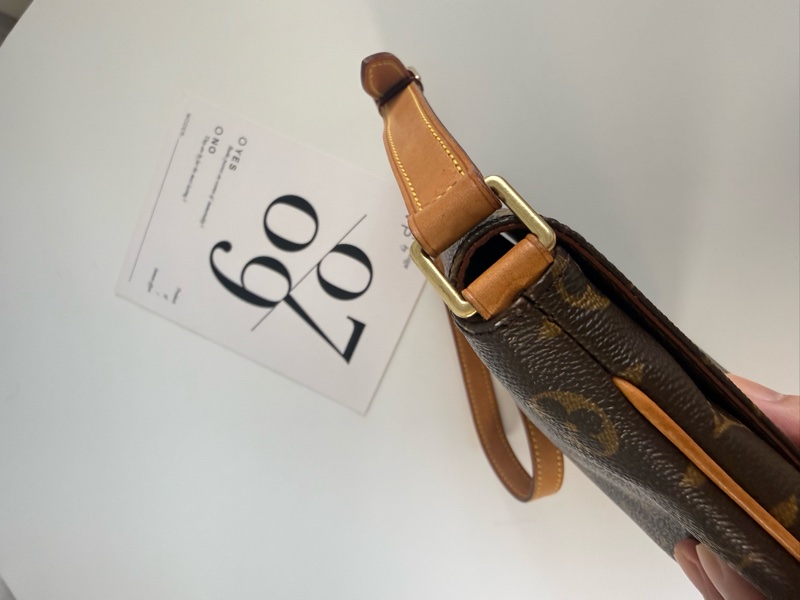 ✔️ LV Louis Vuitton 路易威登 MonogramM51257 橫式王菲包/肩背包-36