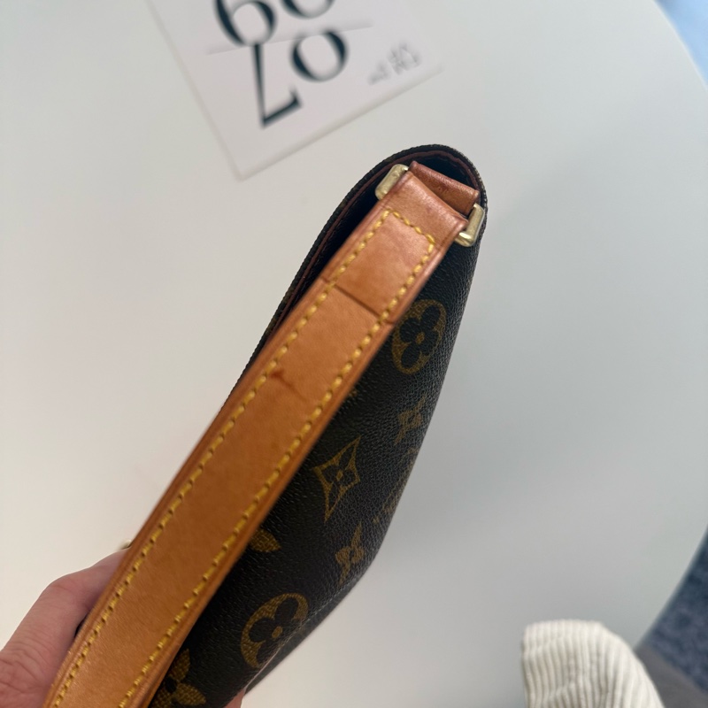 ✔️ LV Louis Vuitton 路易威登 MonogramM51257 橫式王菲包/肩背包-40