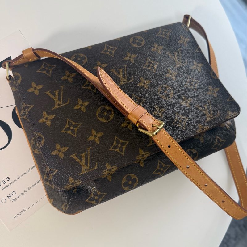 ✔️ LV Louis Vuitton 路易威登 MonogramM51257 橫式王菲包/肩背包-4