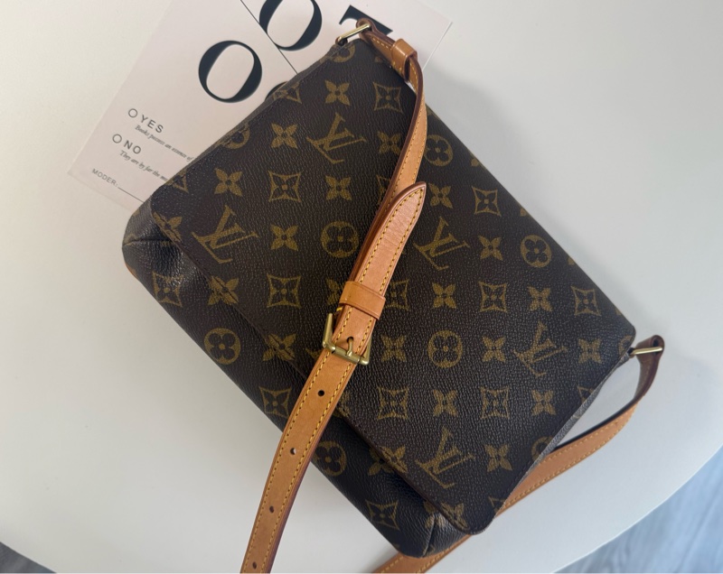 ✔️ LV Louis Vuitton 路易威登 MonogramM51257 橫式王菲包/肩背包-2