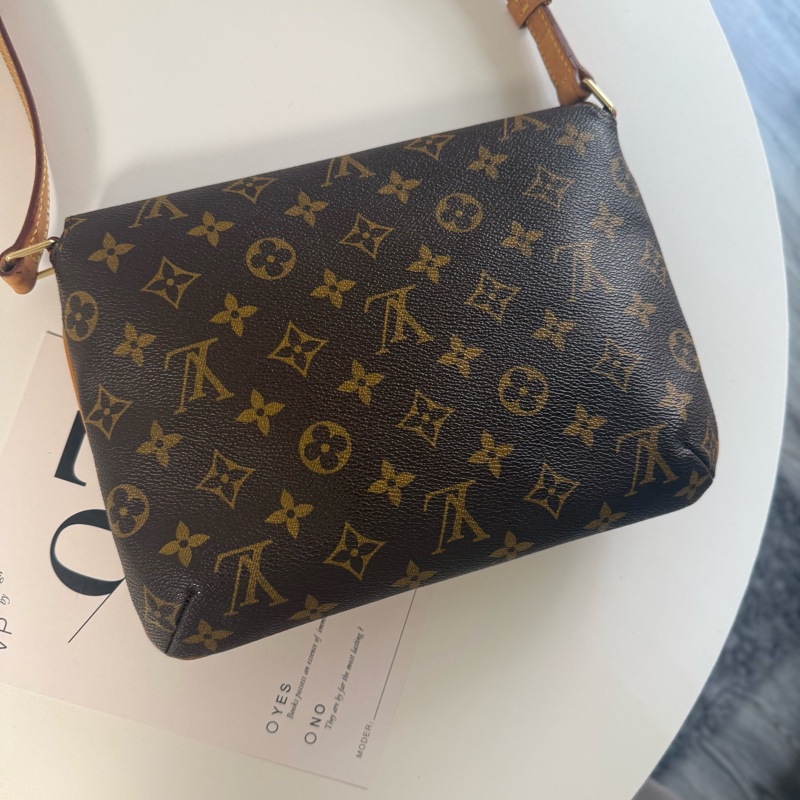 ✔️ LV Louis Vuitton 路易威登 MonogramM51257 橫式王菲包/肩背包-4