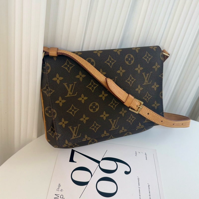 ✔️ LV Louis Vuitton 路易威登 MonogramM51257 橫式王菲包/肩背包-6