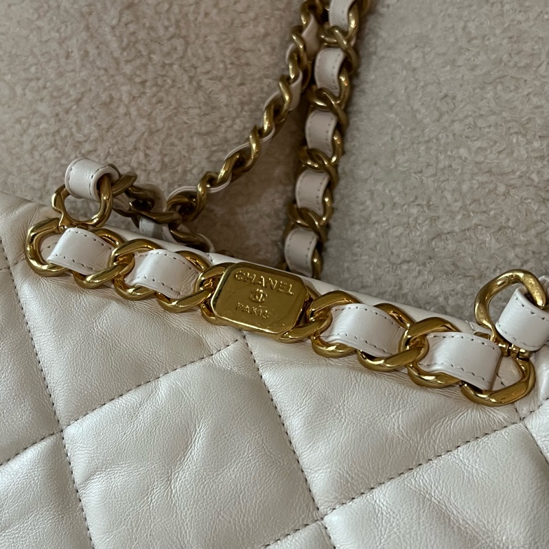 Chanel 22b hobo 鏈條包(白金)-2