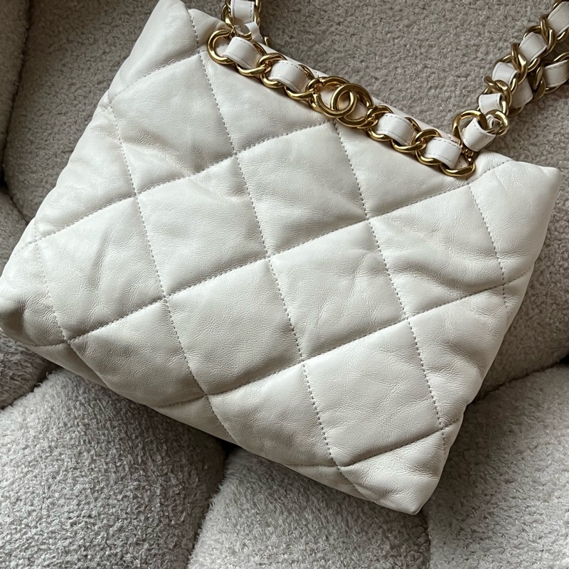 Chanel 22b hobo 鏈條包(白金)-6