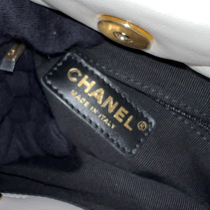 Chanel 22b hobo 鏈條包(白金)-23