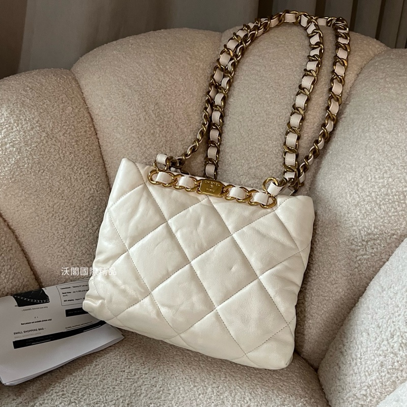 Chanel 22b hobo 鏈條包(白金)-25