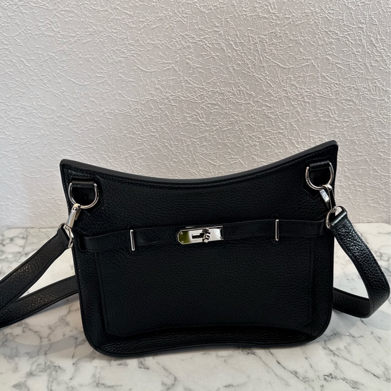 Hermes黑色銀釦吉普賽28 最顯年輕的配色✨-0