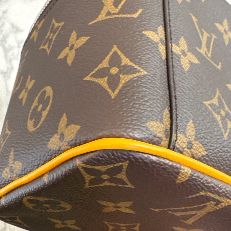 LV M12654咖花紋黃邊手提化妝箱包-9